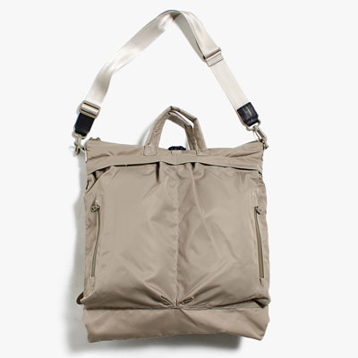 F/CE. エフシーイー 3WAYショルダーバッグ ナイロンバッグ ヘルメットバッグ ユニセックス ベージュ RECYCLE TWILL 3WAY HELMET -SAGE GREEN-｜京都印ＳＴＯＲＥ