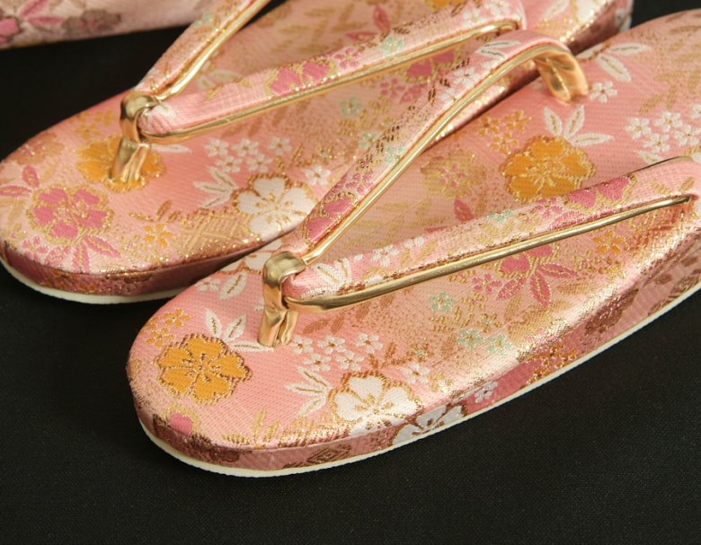【楽天市場】7歳用 七五三に最適な草履バッグセット ピンク色地 友禅文様 日本製：お宮参りと七五三の京美（KYOUBI）