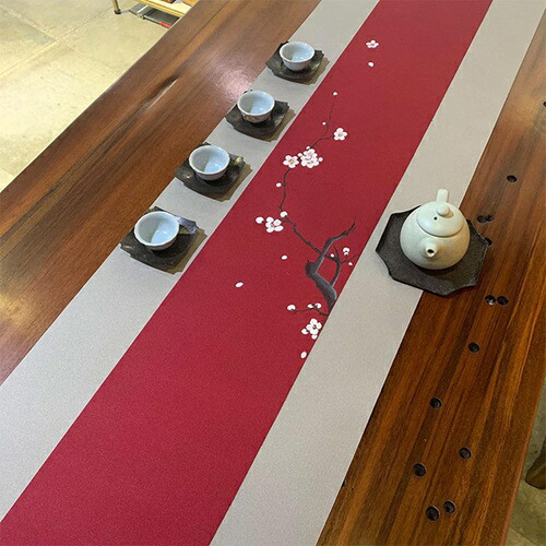 上品 簡約 テーブルランナー 優雅 テーブルクロス カラー 食卓カバー 300*30cm テーブルカバー レトロ 花柄 水墨画 梅の花 レッド グリーン グレー ブラウン ブルー｜IKYUWA店