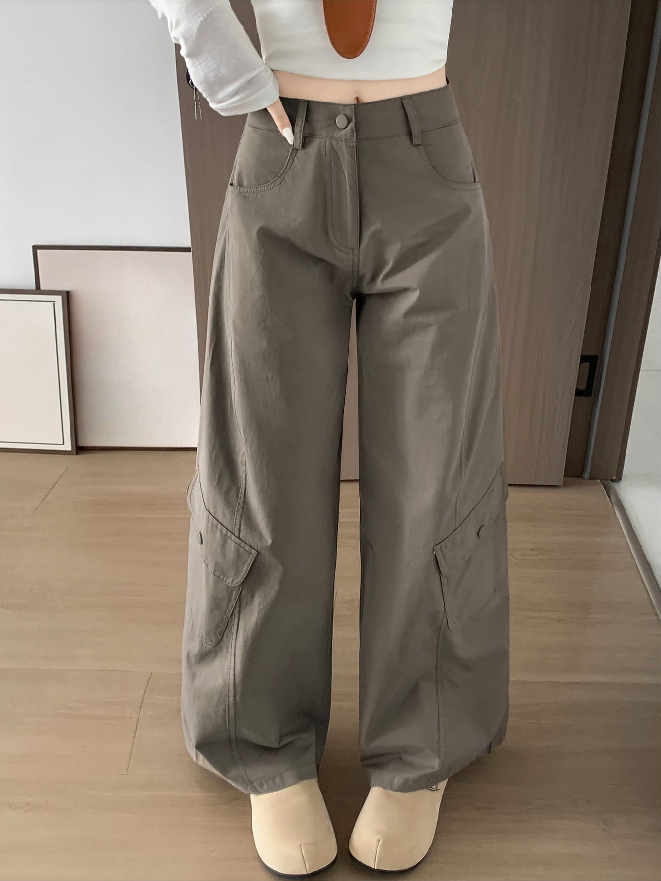 カーゴパンツ レディース 広広としたズボン下 細工物ズボン下 引っ切り無い ズボン 御機嫌酉の方角 ゆったり 体型押しかぶせる 着痩せ 脚長 美脚 細工物 心地よい 表どおり ミリタリー y2k 韓国 美影ぼうし 立体断ち切る 曲線状の形 曲線状の形ズボン下 春 夏 秋 冬 気が大きい大きさ 成年者 好いたらしい 10代