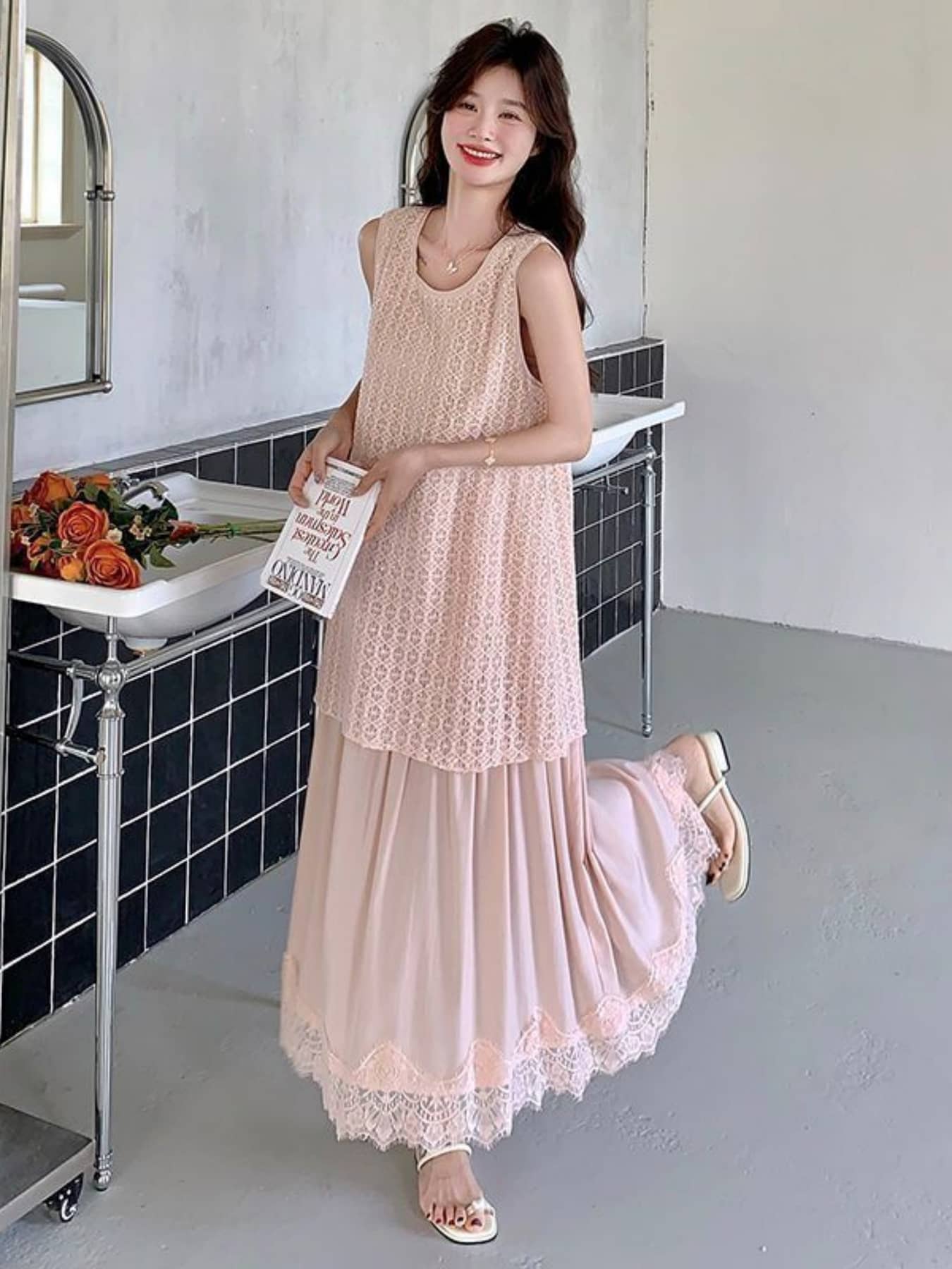 ワンピース ロングワンピース 重ね着風 レース レディース 春 夏 ノースリーブ マキシ丈 透かし編み フェイクレイヤード 切替 タンクワンピース Aライン ゆったり 体型カバー 着痩せ 大人可愛い フェミニン お洒落 清楚 20代 30代 40代 カジュアル デート 旅行|IKYUWA店