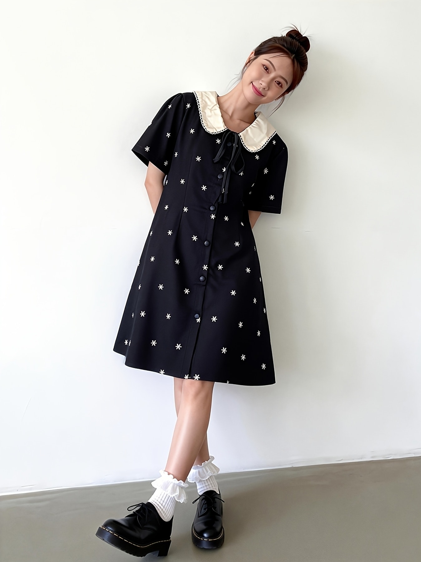 衣装 レディース 夏 半袖 膝丈 並み並み丈 花柄 小花柄 襟付き添い人 ビッグ色合い 丸襟 シュロの葉 向こう正面名取り草 A生産ライン ワンピ 上衣 フレンチ レトロ ガーリー 成年者好いたらしい 女子らしい 清楚 好いたらしいめ 今めかしい 着痩せ 体型押しかぶせる 二の腕押しかぶせる