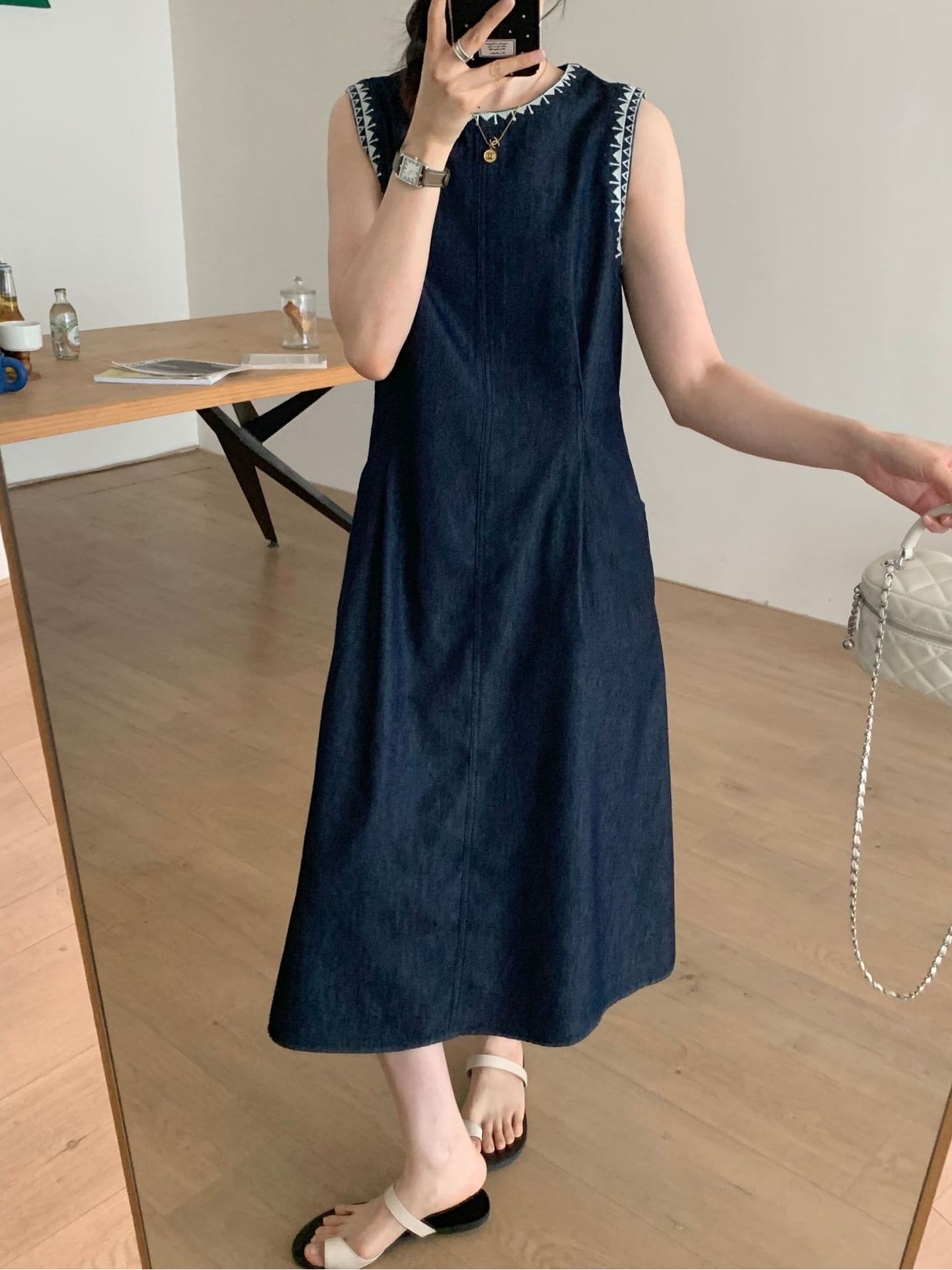 ジーンズ衣装 ロング ノースリーブ レディース 前掛けスコート 夏 ロングワンピ 袖なし ジーンズ 衣装 マキシ丈 労働者の一団のど首 A生産ライン 体型押しかぶせる 着痩せ 細押し出し ゆったり 心地よい レトロ 成年者好いたらしい たまり場 旅する お出かけ 通い 通学