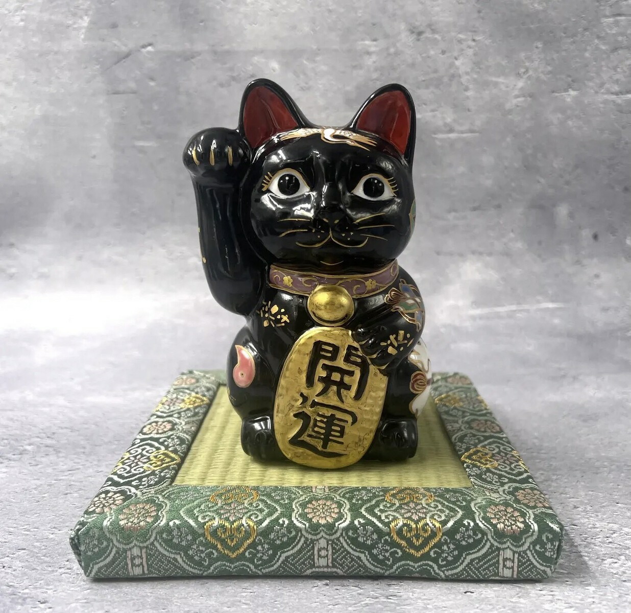 京焼 清水焼 陶あん -招き猫- 黒地　宝づくし　右手　開運｜京焼・清水焼　陶あん　店
