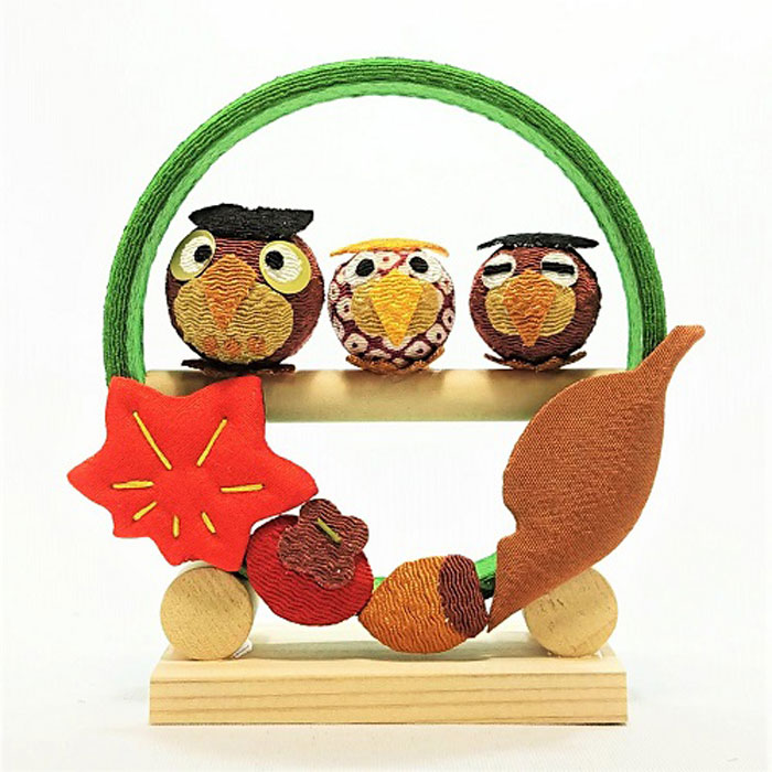 2匹セット　ふくろう　ハンドメイド　置物　人形　ちりめん　ひも付き　リメイク 楽天市場】季節の輪飾り ふくろう / 秋 人形 飾り ミニ 置き物