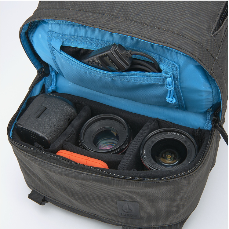 珍しい NIXON ニクソン リュック カメラバッグ リュック Logic Camera Bag II 17L ロジック カメラ バッグ 17リットル  C2789【沖縄配送不可】 55％以上節約 -shuchita.com