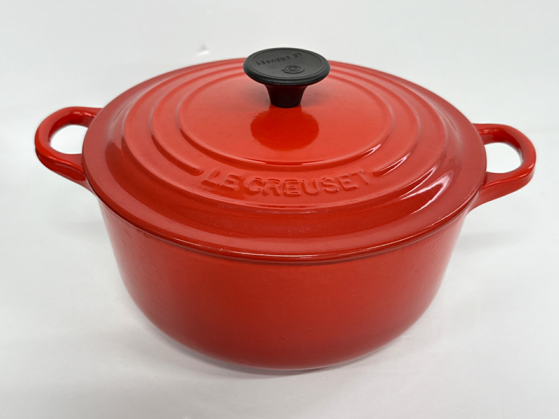 ルクルーゼ ココットロンド　ミッキーマウス　90周年記念 煮る・蒸す・焼く・揚げるの調理に対応！ル・クルーゼ