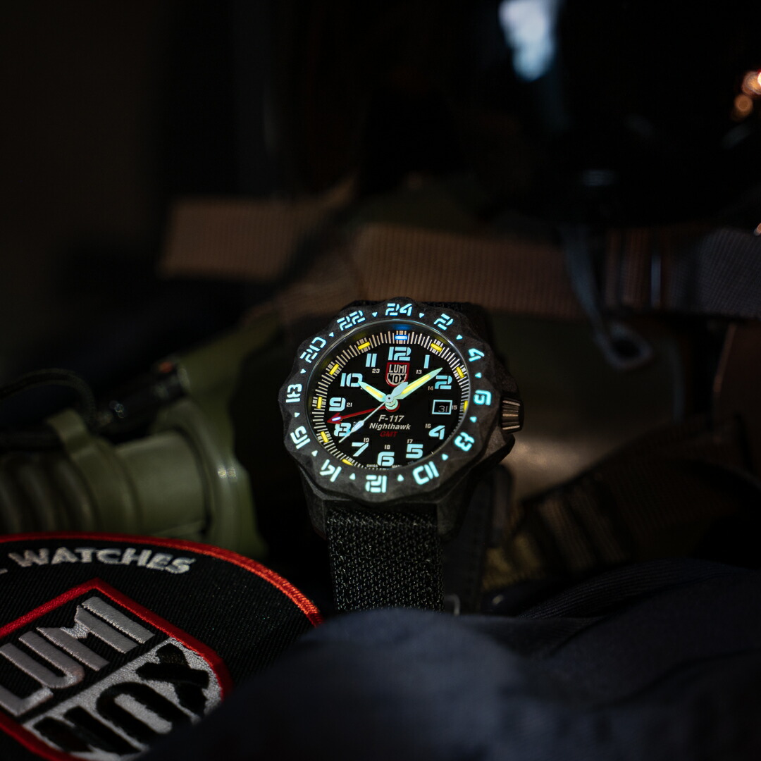 【楽天市場】【ルミノックス直営店】Ref.6441/F117 NIGHTHAWK 6420 SERIES/Luminox/AIR/F117