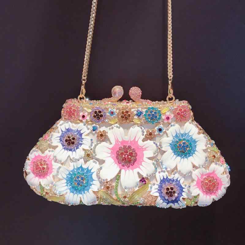 寄りあい御徒面子 レディース エナメル 油絵の具落っこちる デイジー 花柄 全面生産ライン石ころ クラッチペダル御徒面子 真四角型 金属元素一こま 磁石開閉 チェーンストラップ付
