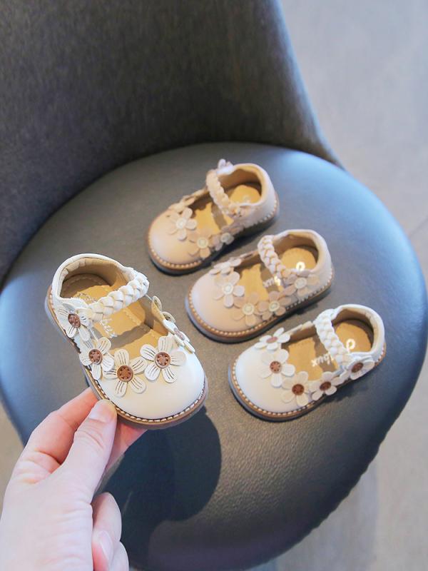女の子 幼児 靴 春秋 スタイル 子供 1歳 2歳 ベビー シューズ ソフトソール シンプル 花 おしゃれ 軽量