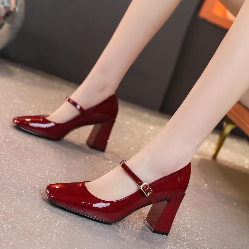 パンプス ハイヒール レディース 8糎踵 一単語 バックル 専売特許なめし革 スクエアトゥ 分かりやすい パンプス 格好のいい