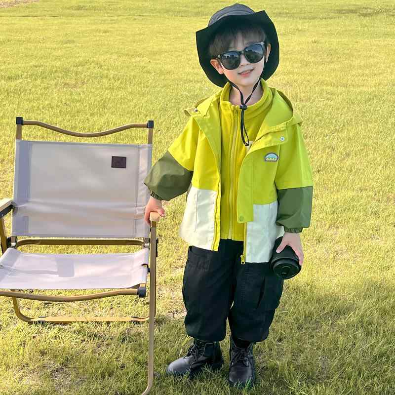 子供服 男の子 ボーイズ ジャンバー ジャケット ライナー付き フード付き 厚手 暖かい 春秋冬 防水 防風 防寒 軽量 通学 アウトドア キッズ