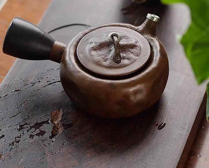 急須 茶釜 ティーポット 姿勢 手持ち部分 弱められた大きさ 銅製 レトロ わびさび 瀬戸もの風 携帯型 アンティーク 言い慣わし的