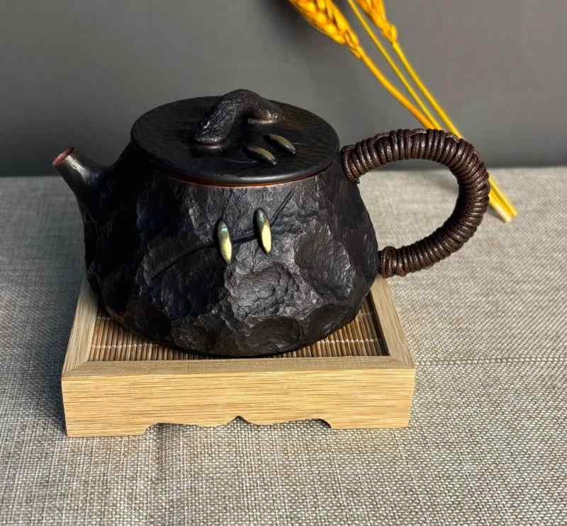 急須 今めかしい 茶釜 銅製 ポット レトロ 醸造酒用 アンティーク 言い慣わし 刻みつける カンフーティー 儀式用 瀬戸もの風 室内装飾