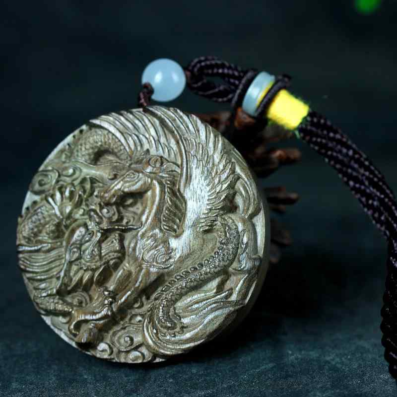 ペンダント 中国風 アクセサリー 古風 憂鬱 木製 龍 馬 スピリット 両面 彫刻 丸プレート 吊り 木彫り ジュエリー 車 インテリア 4,714円