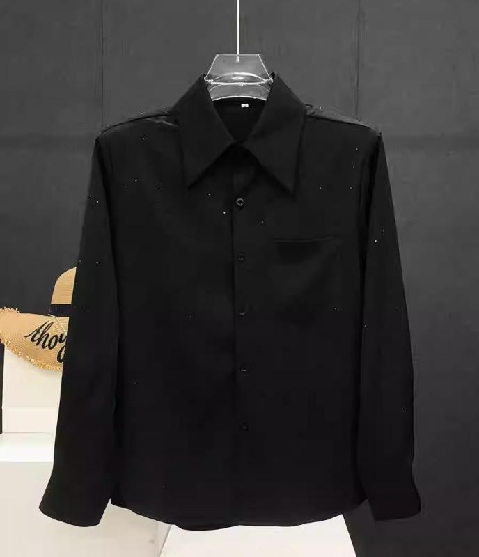 男性服 キラキラ シャツ 黒 ブラック ラインストーン トップス メンズ 薄手 ファッション カジュアル ショルダーパッド入り 上品 高級感 ハイエンド シック 洗練された ビッグ襟 モダン ホスト