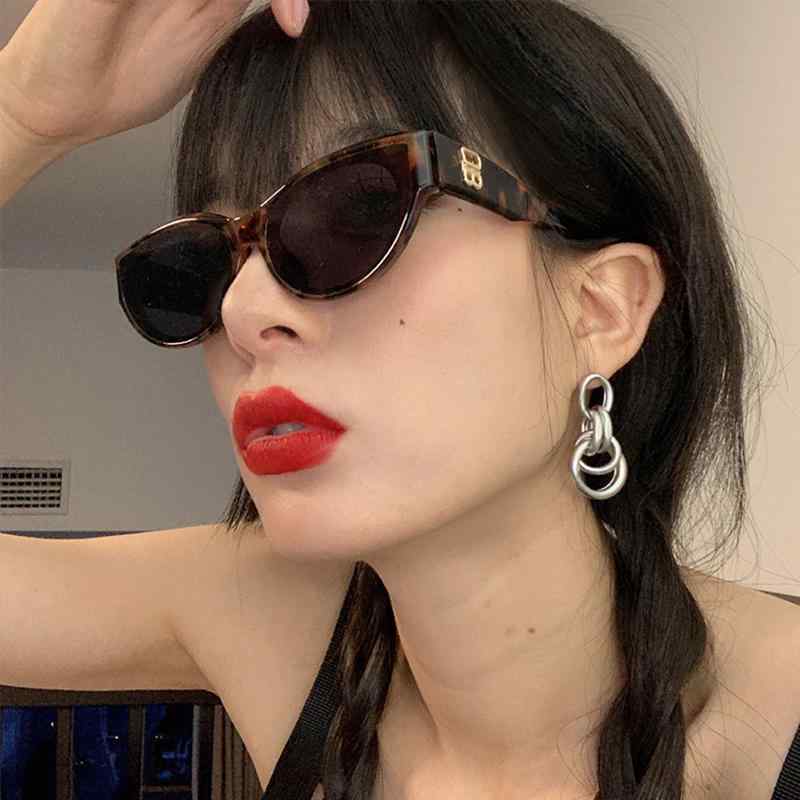 サングラス ブラック レトロ キャットアイ 男性 女性 ハイエンド クール 紫外線防止 楕円形 シンプル エレガント グリーン 個性