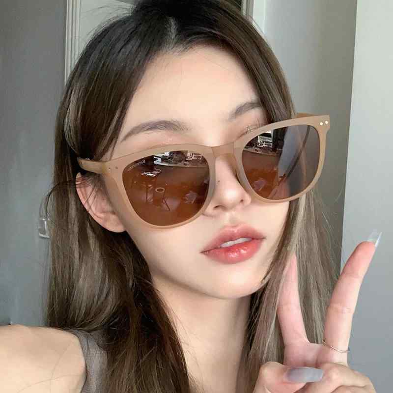 サングラス 高級感 男性 女性 折りたたみ 日差し防止 夏 つや消し ラージ フレーム ビーチ ドライブ 紫外線カット スタイリッシュ 偏光