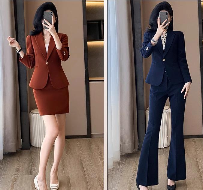 レディース 背広 セットアップ 黒 赤茶 紺 厚地の外套 ワイドレッグパンツ 裾幅ひろい 膝上丈スコート Vのど首プルオーバー ３点 金名取り草少し か細い填まる フォーマル 執務室 原材料 ユニフォーム 分かりやすい 今めかしい