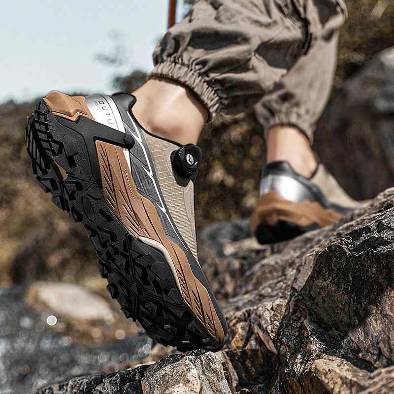 カジュアル シューズ おしゃれ 登山靴 春 スポーツ レジャー 滑り止め 防水 メンズ アウトドア ランニングシューズ マラソン 旅行 トラベルシューズ ハイキング シューズ 男性用