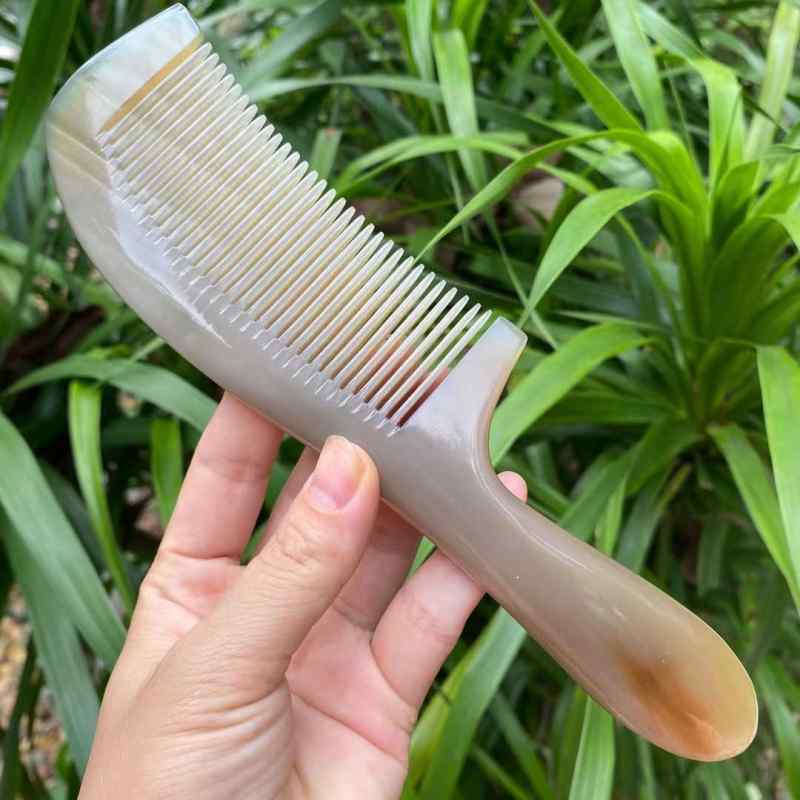 ヘアケア コーム くし おしゃれ ギフト ブラシ ヘッド 頭 マッサージ 彫刻 頭皮 脱毛 小物 雑貨 女性 レトロ レディース