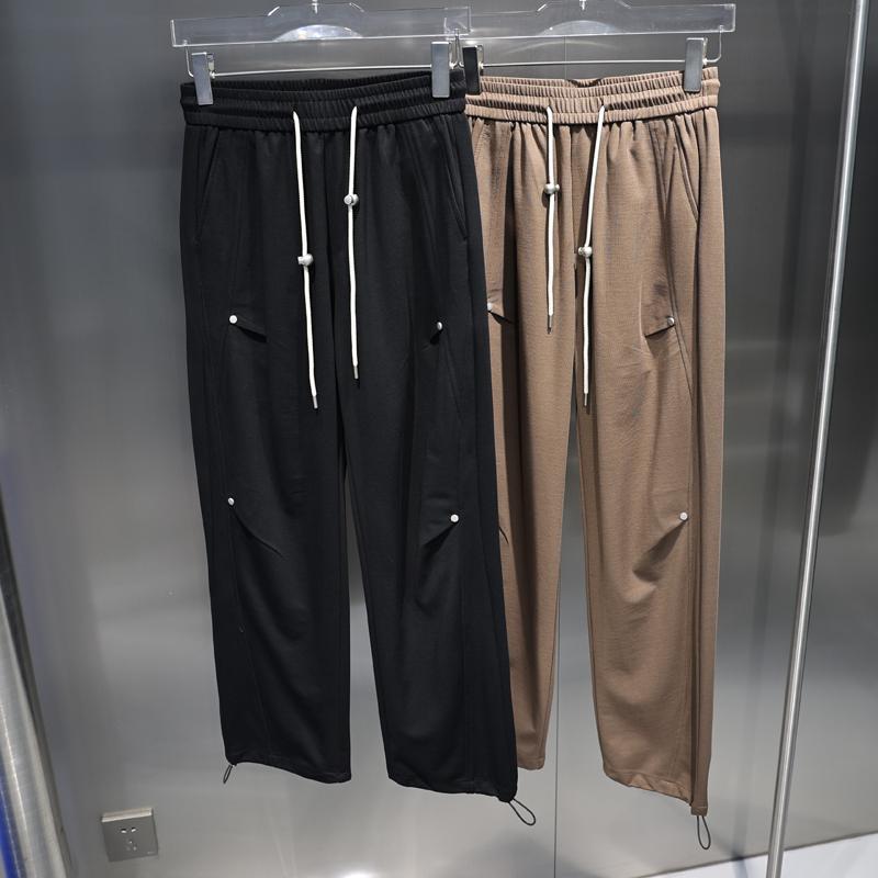 メンズ パンツ 夏スタイル 薄手 アイロン プリーツ 巾着 弾性 ストレート ワイドレッグ 快適 シワ加工 スタッズデザイン エレガント 通気性