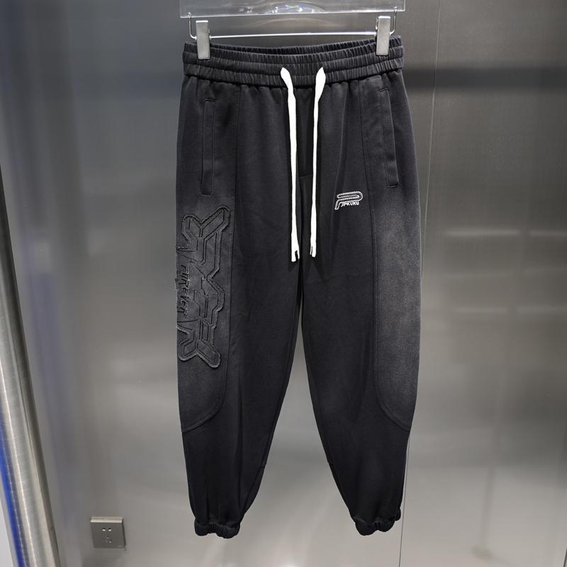 カジュアル パンツ 春夏 ファッション ウォッシュ加工 ダメージ加工 グレー 黒 パッチ 文字 弾性 タイト スタイリッシュ リラックス ジョガーパンツ