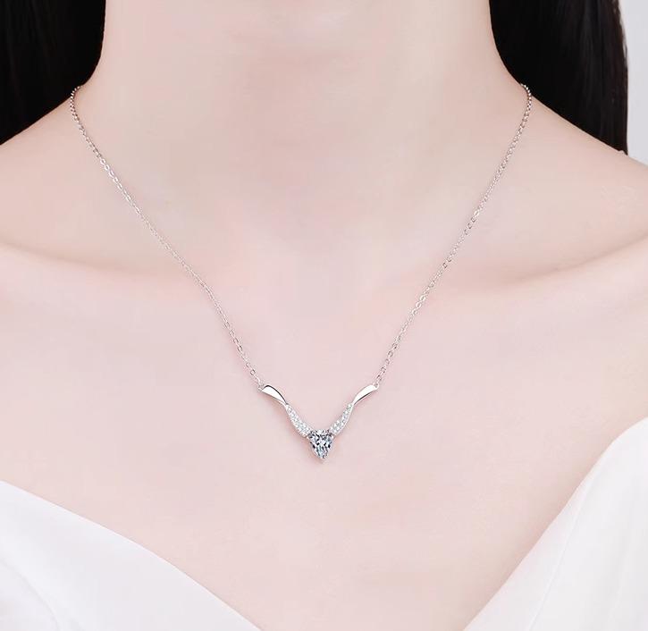 ネックレス モアサナイト シルバー レディース エレガント ラインストーン 上品 フォーマル フェミニン おしゃれ シック アクセサリー プレゼント