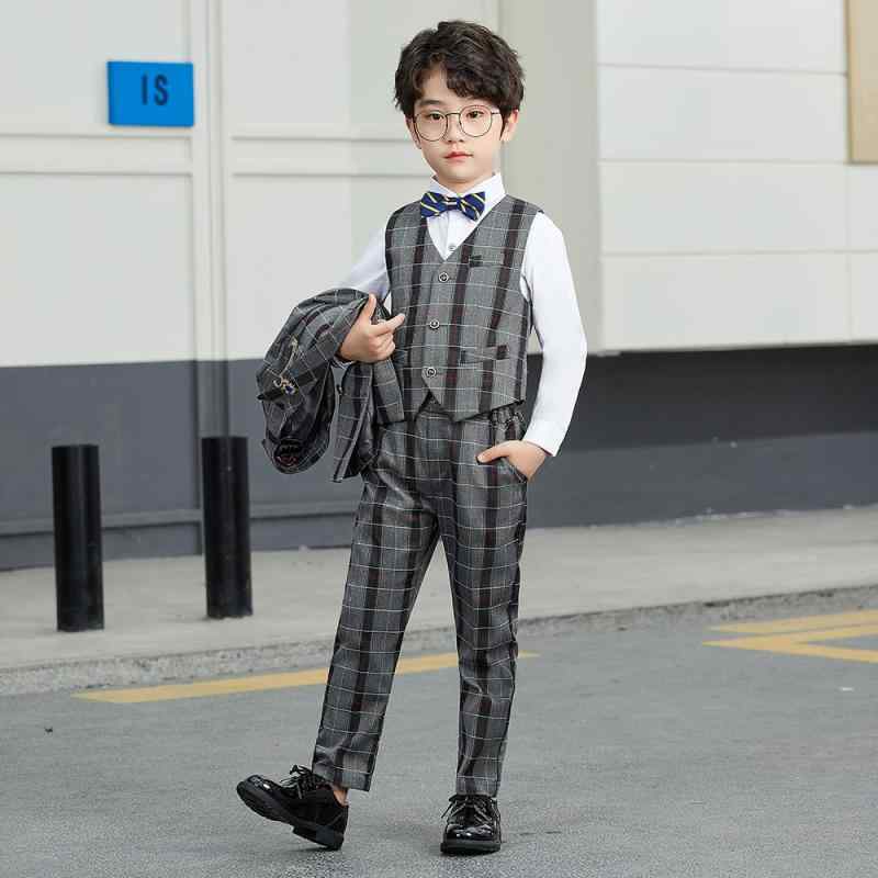 子供服 フォーマル キッズ 夏 スーツ パンツ シャツ ジャケット 蝶ネクタイ ブローチ ベスト 男の子 写真 撮影 発表会 パフォーマンス 衣装 セット｜ラ・グラーヌ