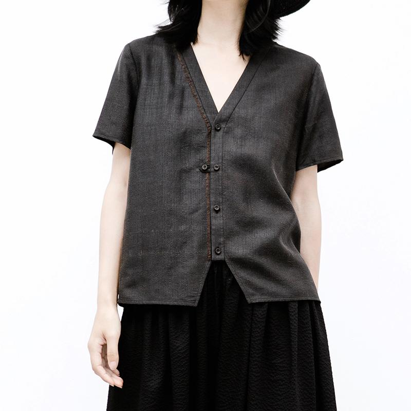 シャツ トップス レディース ファッション 100%タッサーシルク ブラックコーヒー シャツ 薄手 夏 Vネック シングルブレスト 半袖 無地 個性 デザイン デイリー カジュアル ナチュラル