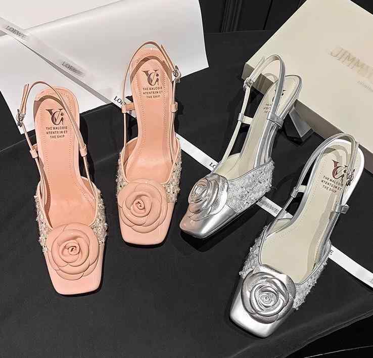 レディース シューズ サンダル 靴 牛革 レザー ハイヒール ８ｃｍ 薔薇モチーフ 立体装飾 シルバー ピンク バックストラップ クローズトゥ スクエアトゥ おしゃれ フェミニン エレガント 上品 華やか