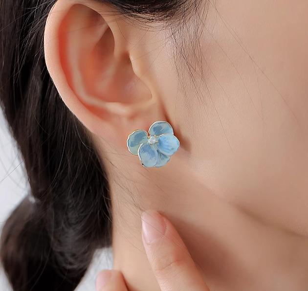 レディース ピアス アクセサリー 小物 かわいい おしゃれ シンプル エレガント フェミニン カジュアル フラワー 花 モチーフ イヤリング 女性用 夏 クール