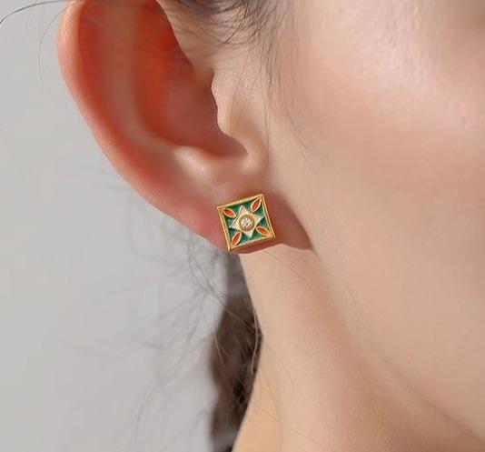 レディース ピアス アクセサリー 小物 かわいい おしゃれ モダン 個性的 チャイナ風 女性用 高級感 ラインストーン キュービックジルコニア 幾何学的