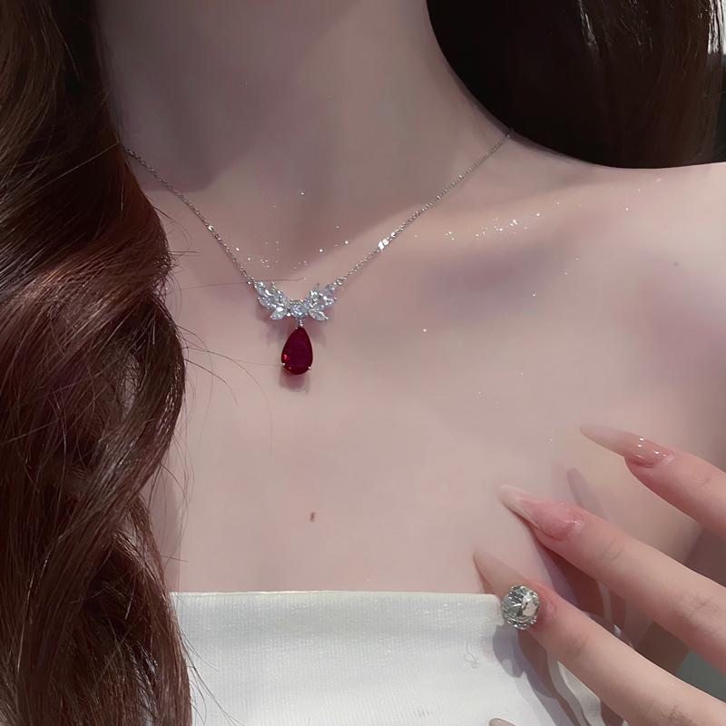 レディース アクセサリー アイテム 軽い ハイエンド 高級感 天使の羽 ネックレス 赤い 水滴 ジルコン ホワイトニング 鎖骨 おしゃれ ガーリー キュート スタイリッシュ ラグジュアリー