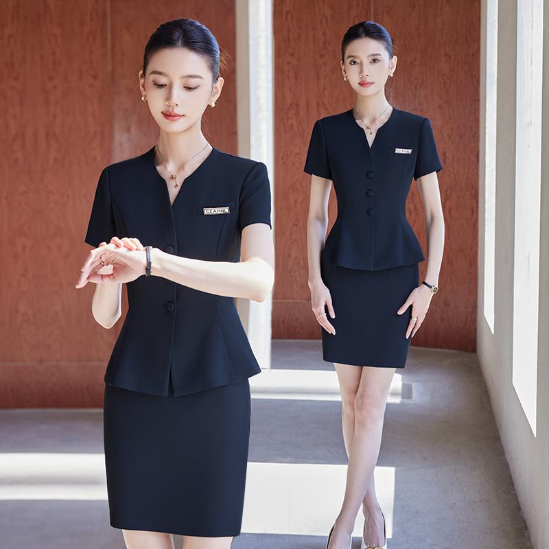 レディース スーツ スカート パンツ セットアップ ３点 夏 半袖 薄手 Vネック 上着 ジャケット ボタン３つ ウエストフレア 白 紺 黒 膝上丈 エレガント 上品 接客 受付 ホテル サロン