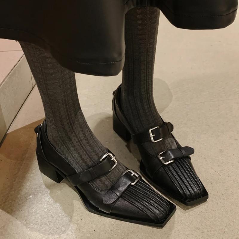 御上さん パンプス シープスキン レトロ スクエアトゥ 厚底 踵 シューズ 全能 連合王国風 革靴  メリージェーン 事務所 心地よい