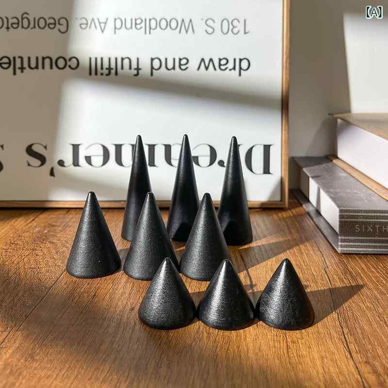 指輪 黒 ブラック 無垢材 天然木 ソリッドウッド 一体型 ディスプレイスタンド 展示台 陳列棚 円錐型 コーン型 台座 リング アクセサリー ジュエリー 宝飾品 収納 保管 撮影小物 撮影用プロップ 店舗什器 高級感