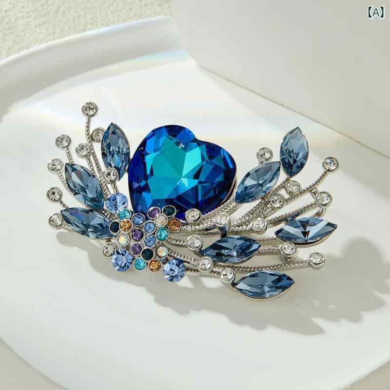 ブローチ レディース 高級感 クリスタル ハート エレガント 上品 輝き 秋冬 フォーマル パーティー 結婚式 卒業式 入学式 普段使い ギフト プレゼント 女性用 銅製 電気メッキ加工 ピンブローチ