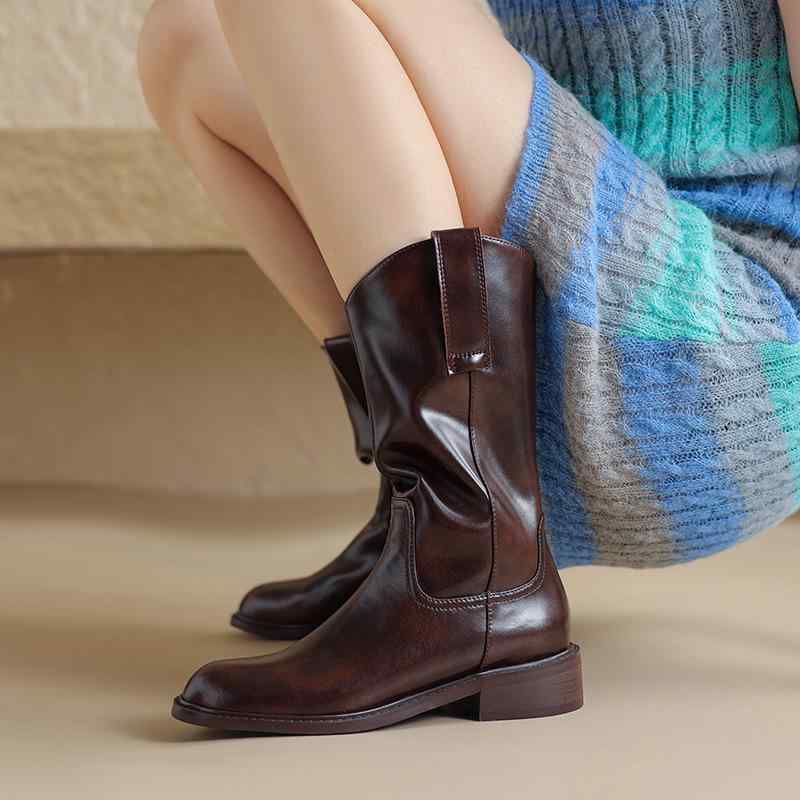 ブーツ レディース 美脚効果 Vカット ウェスタンブーツ 牛革 レザー プルオン ミドル丈 チャンキーヒール 太ヒール レトロ ヴィンテージ 秋冬 ブラウン ブラック ラウンドトゥ 8,428円
