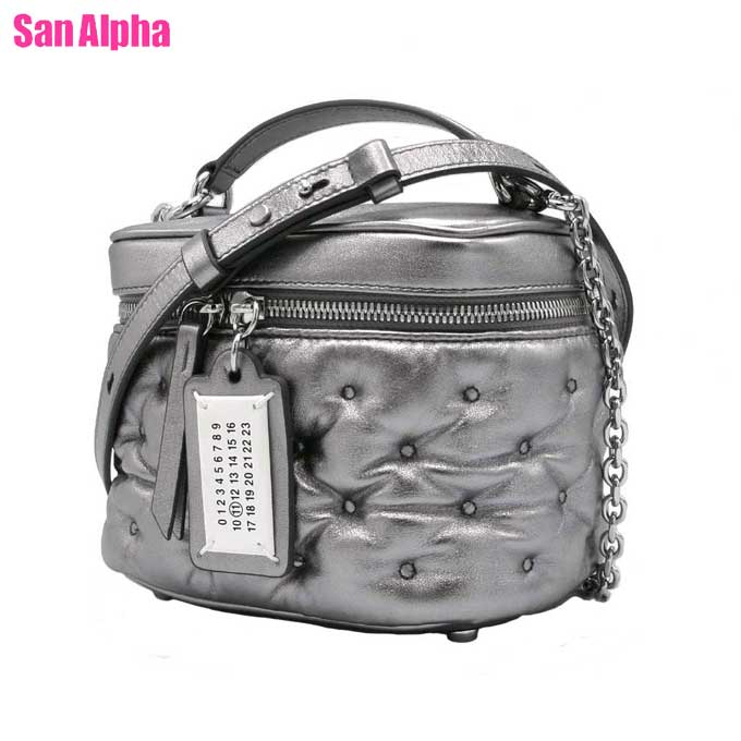 【1000円OFFクーポン4/10 01:59迄】メゾンマルジェラ バッグ ショルダーバッグ Maison Margiela 11 Glam Slam ラムレザー キルティング調 エンブロイダリー バニティバッグ ミラー付き 2WAY 斜め掛け SB2WD0091 P6800 H3809 (シルバー系) レディース 送料無料