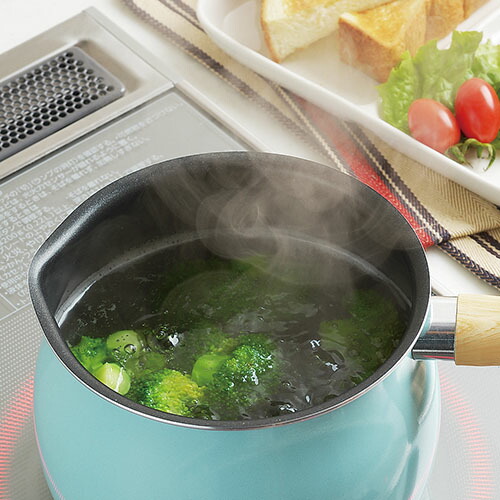 楽天市場 7月末ごろ入荷予定 あす楽対応 マリ クレール ハンディクックパン15cm Mc 080 2 5l ソースポット マルチポット 片手鍋 ミルクパン ケトル鍋 ペールトーン ナチュラル ブルー 水色 北欧風 かわいい 丸み Marieclaire Ih対応 ガス火対応 ギフト お中元