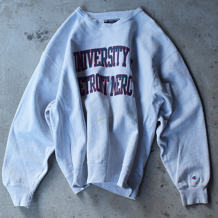 OHIO オハイオchampion チャンピオン　リバースウィーブ　XL champion】チャンピオン『90s 刺繍タグ OHIO STATE オハイオ 目