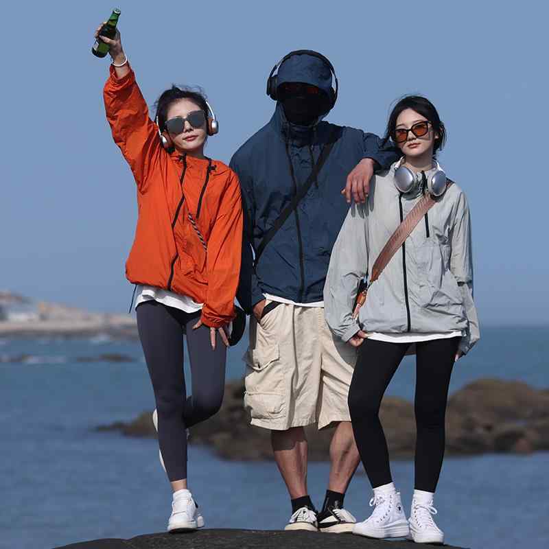 防晒衣 メンズ レディース 夏 防紫外線 紫外線対策 UVカット 撥水 吸湿速乾 接触冷感 薄手 軽量 遮光 通気性 フード付き ファスナー 運動 登山 ランニング キャンプ テント サマー ジャケット アウターウェア｜ラシャンスショップ