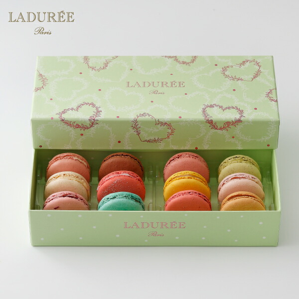 LADURÉE Paris ラデュレのお菓子( 陶器製)とレシピ集 LADURÉE Paris ラデュレのお菓子( 陶器製)とレシピ集
