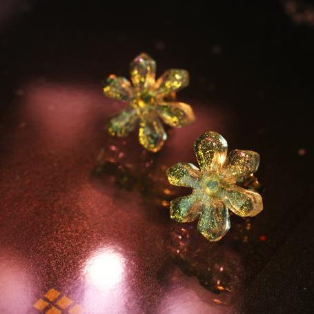『Snow flower ～ Brilliant gleam ～』 ガラスアクセサリー ピアス・イヤリング ジュエリー ギフト