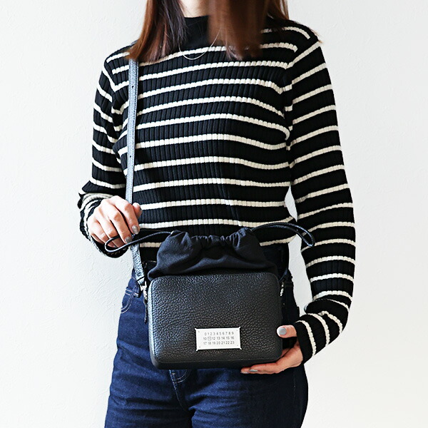 ★関税込★Maison Margiela★5AC カメラバッグ ミディアム★ ☆送料関税込☆Maison Margiela 5AC カメラバッグ ミディアム