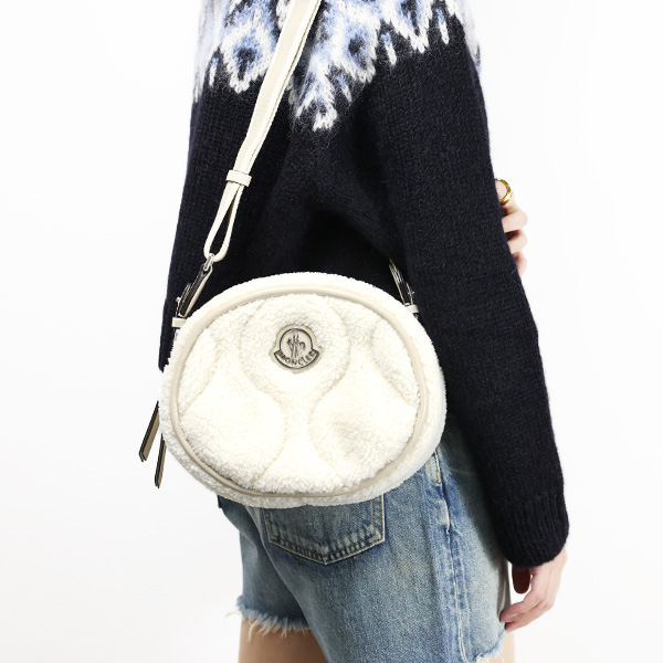 MONCLER KEONI クロスボディー セール！ Moncler Women's Keoni New Cross Body Bag in Green Moncler