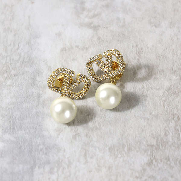 美品 バレンティノVALENTINO Vロゴ ミニ ピアス VALENTINO バレンチノ ヴァレンティノ ピアス アクセサリー ミニ