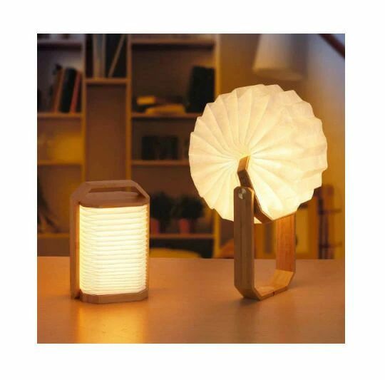 【百貨店大売り出し】木材調 ベッドサイドランプ LED ともし火 臥榻ともし火 軽さ 3種点灯流行り物 目にもの柔らか 折りたたみ 角度うつり変わり能力のある 省エネ usb申し受ける式 卓