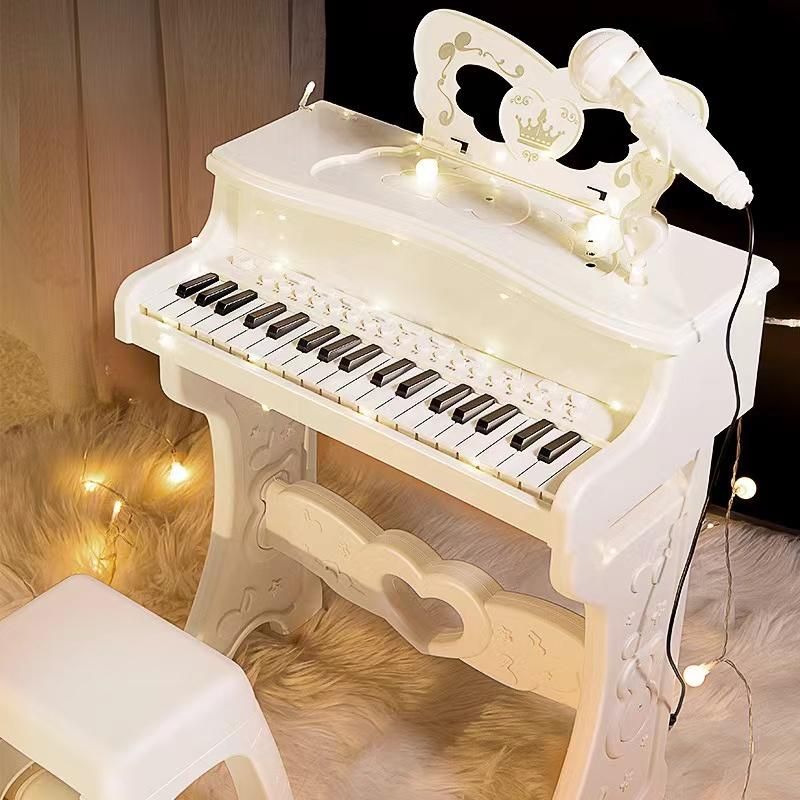 遊び道具の洋琴 ミニ洋琴 キッズ マイクロホン付き添い人 クリスマス 光る 鍵盤 こどもの日 子洋琴 遊び道具 陰電子 多役立つこと 赤ちゃん用 生まれ落ちる日 洋琴